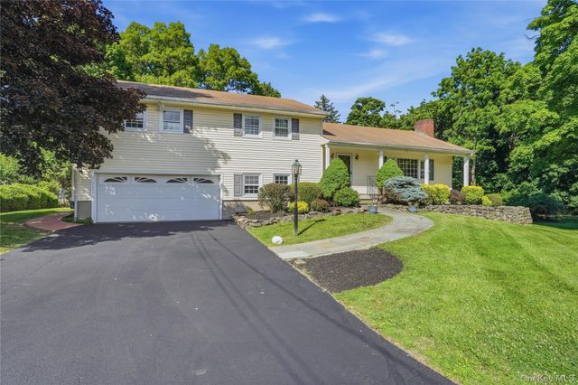 10 Sharon Court, Cornwall On Hudson, NY 12520