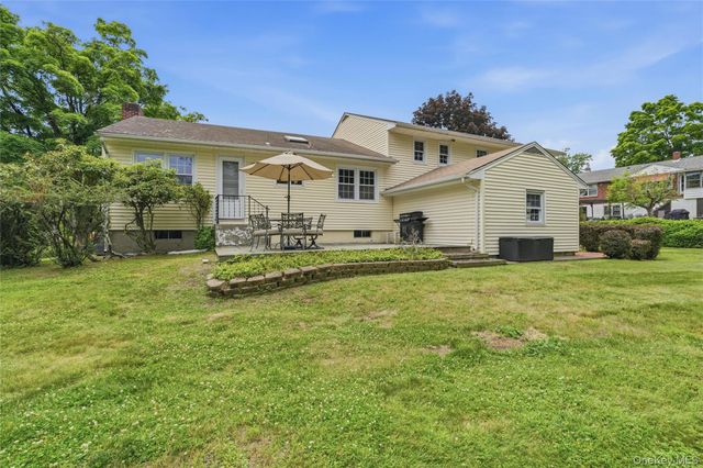 10 Sharon Court, Cornwall On Hudson, NY 12520