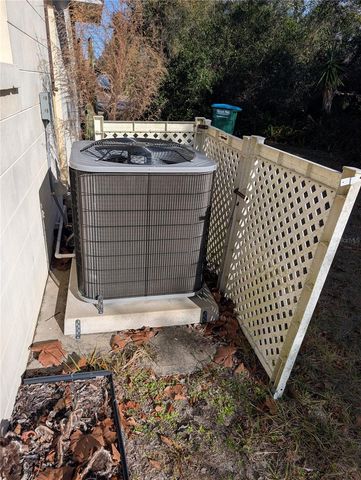 24 S COURTLAND BOULEVARD, Deltona, FL 32738