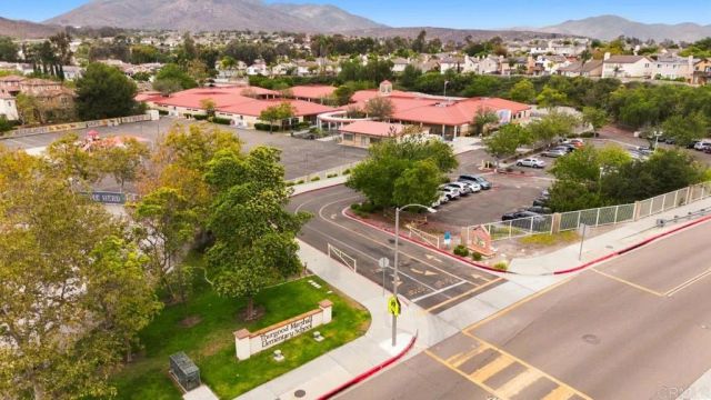 2464 Mackenzie Creek Dr, Chula Vista, CA 91914