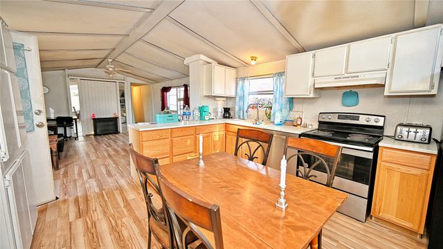 600 E Nelson Street, Bowie, TX 76230