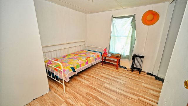 600 E Nelson Street, Bowie, TX 76230