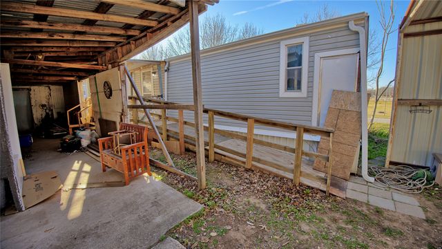 600 E Nelson Street, Bowie, TX 76230