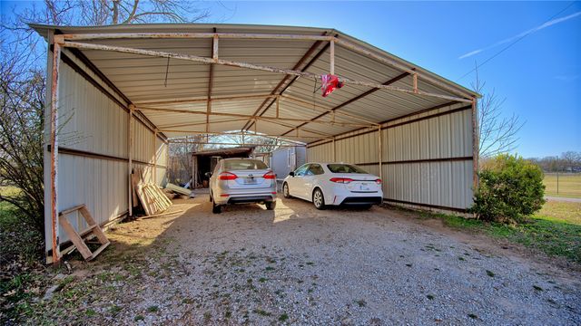 600 E Nelson Street, Bowie, TX 76230