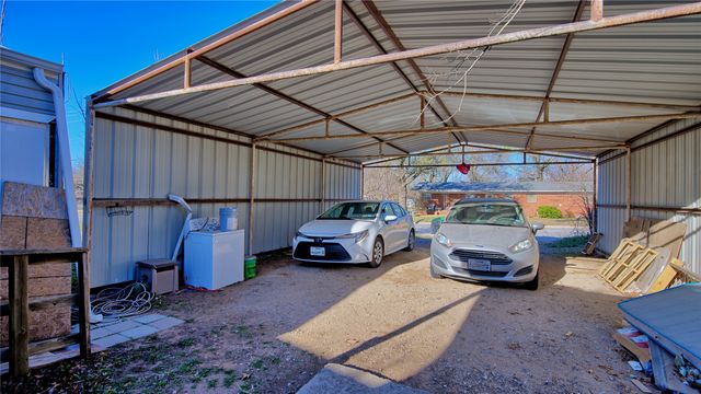 600 E Nelson Street, Bowie, TX 76230