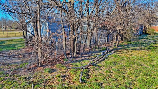 600 E Nelson Street, Bowie, TX 76230