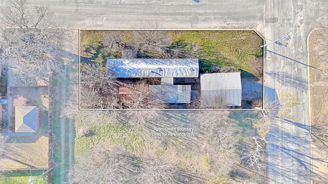 600 E Nelson Street, Bowie, TX 76230