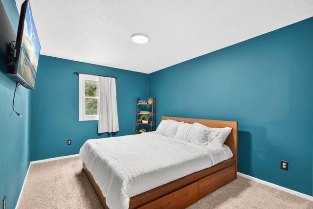 47 Grangefield Court, Westerville, OH 43081
