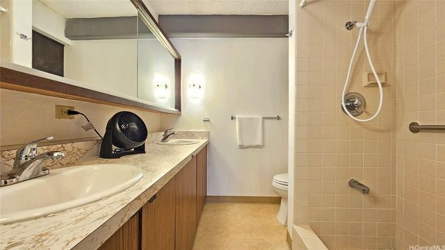 1655 Makaloa Street 710, Honolulu, HI 96814