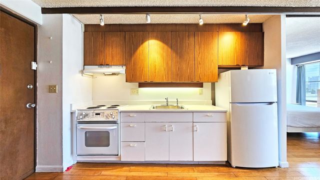 1655 Makaloa Street 710, Honolulu, HI 96814