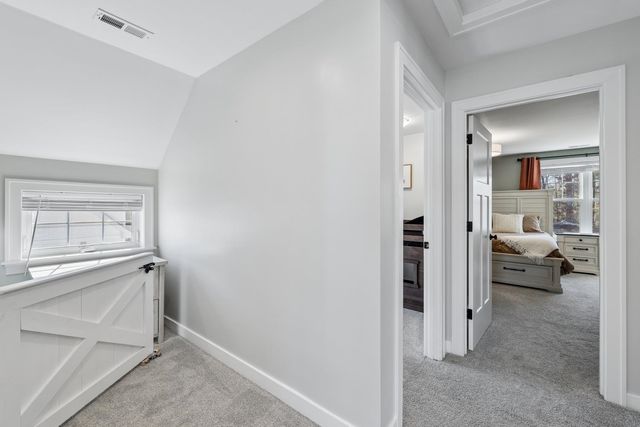 50 Clover Lane, Londonderry, NH 03053