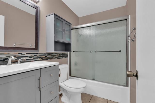 1643 Rue de Valle, San Marcos, CA 92078
