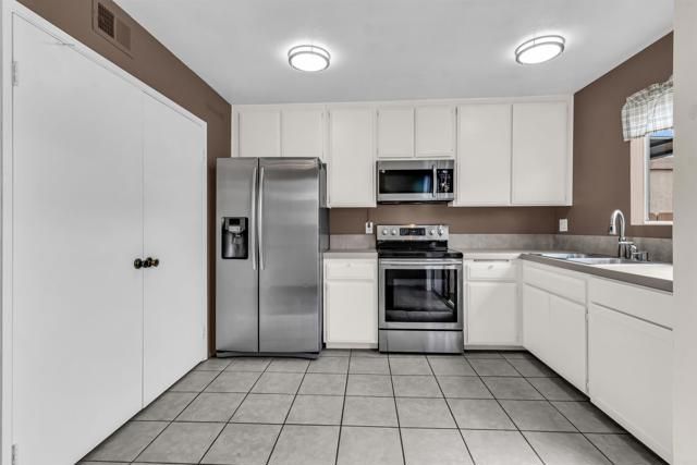 1643 Rue de Valle, San Marcos, CA 92078