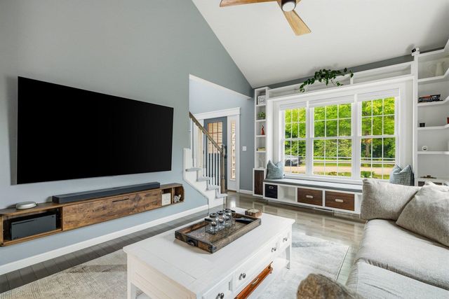 42 Stocklan Circle, Dover, NH 03820