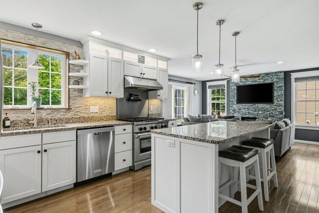 42 Stocklan Circle, Dover, NH 03820