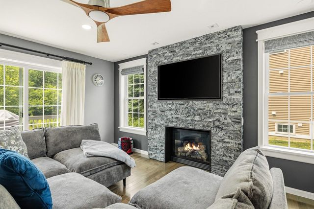 42 Stocklan Circle, Dover, NH 03820