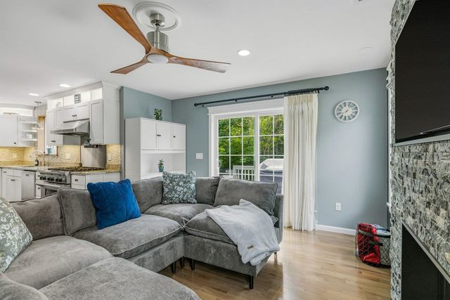 42 Stocklan Circle, Dover, NH 03820