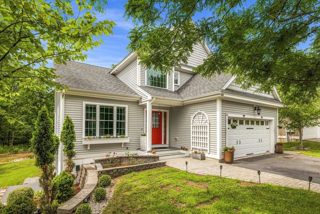 42 Stocklan Circle, Dover, NH 03820