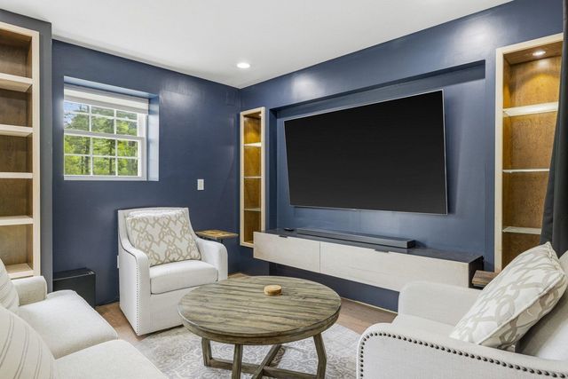 42 Stocklan Circle, Dover, NH 03820