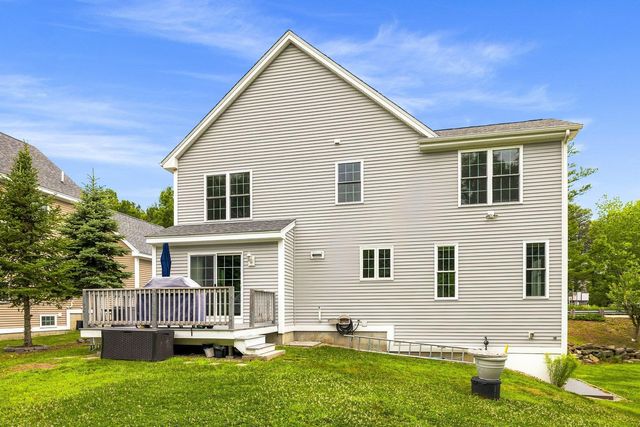 42 Stocklan Circle, Dover, NH 03820
