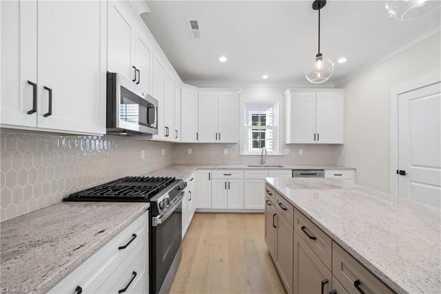 917 Eucalyptus Court, Winston-salem, NC 27106