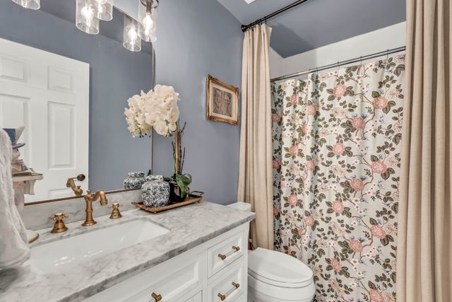 2392 Ellsworth Dr, Clarksville, TN 37043