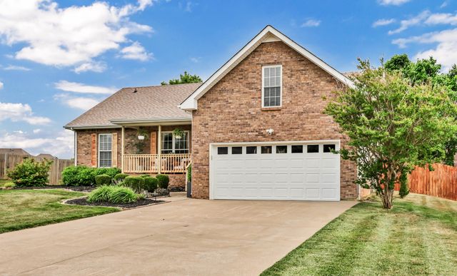 2392 Ellsworth Dr, Clarksville, TN 37043