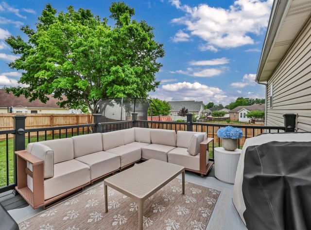 2392 Ellsworth Dr, Clarksville, TN 37043