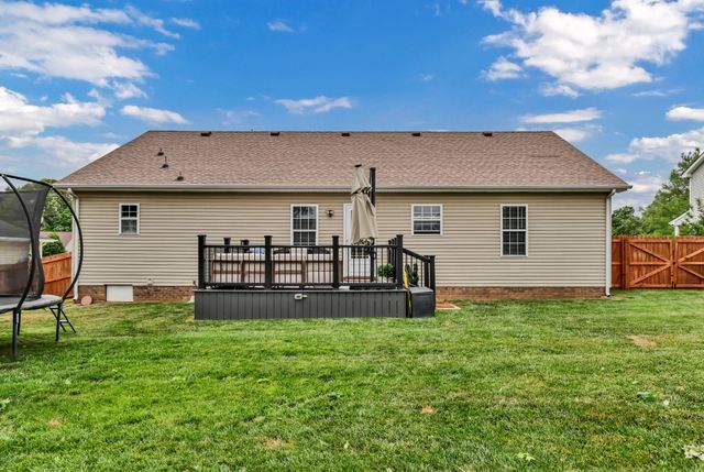 2392 Ellsworth Dr, Clarksville, TN 37043