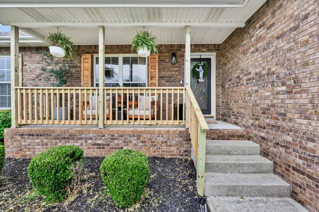 2392 Ellsworth Dr, Clarksville, TN 37043