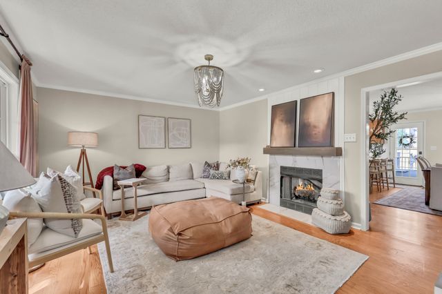 2392 Ellsworth Dr, Clarksville, TN 37043