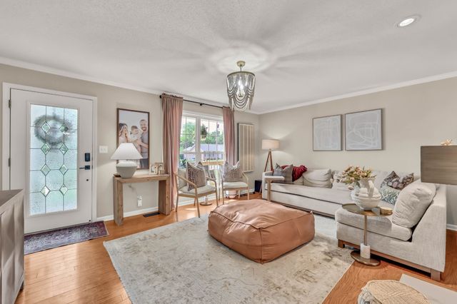 2392 Ellsworth Dr, Clarksville, TN 37043