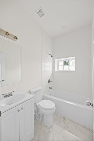 3107 N Harding Avenue 1W, Chicago, IL 60618
