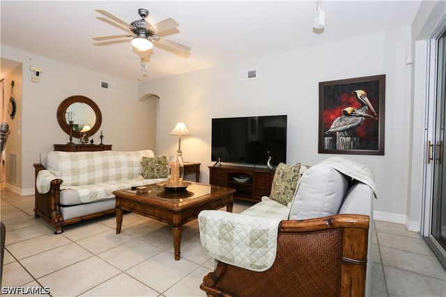 1710 Tarpon Bay DR S 4, Naples, FL 34119