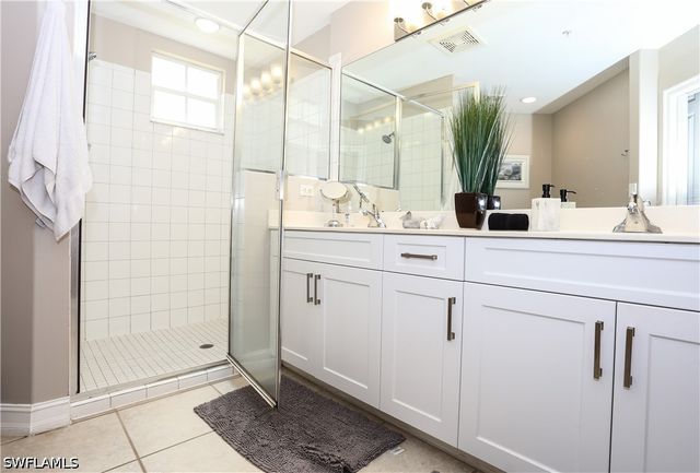 1710 Tarpon Bay DR S 4, Naples, FL 34119