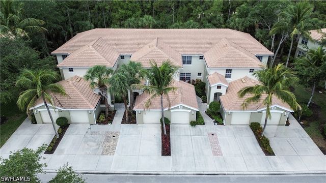 1710 Tarpon Bay DR S 4, Naples, FL 34119