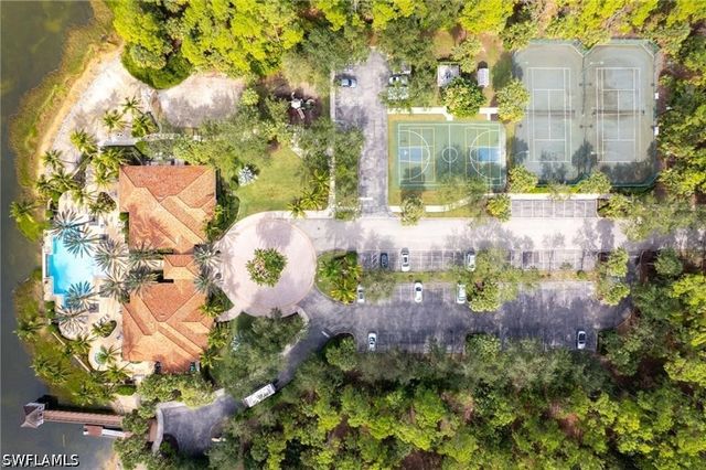 1710 Tarpon Bay DR S 4, Naples, FL 34119