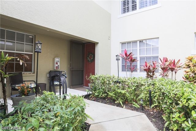 1710 Tarpon Bay DR S 4, Naples, FL 34119