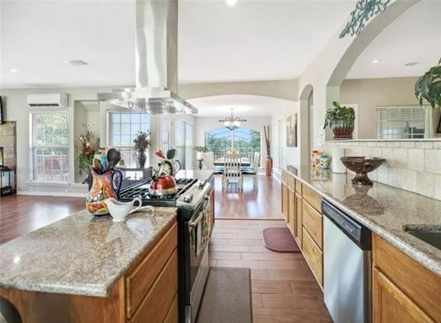 875 Private Road 3784, Quinlan, TX 75474