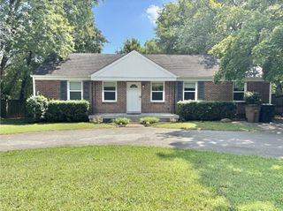 2908 McCampbell Ave, Nashville, TN 37214