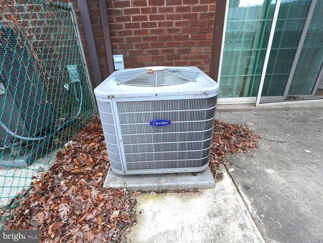 51 HOLLYBROOKE DR, Langhorne, PA 19047