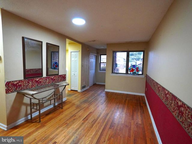 51 HOLLYBROOKE DR, Langhorne, PA 19047