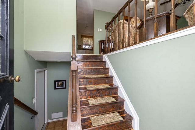 185 Princeton Dr, Center Twp, PA 15001