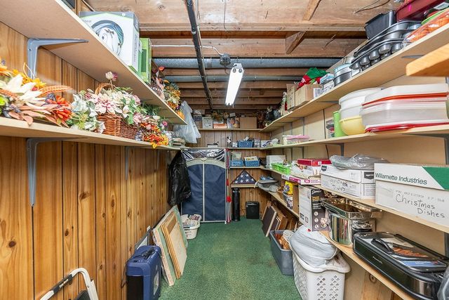 185 Princeton Dr, Center Twp, PA 15001