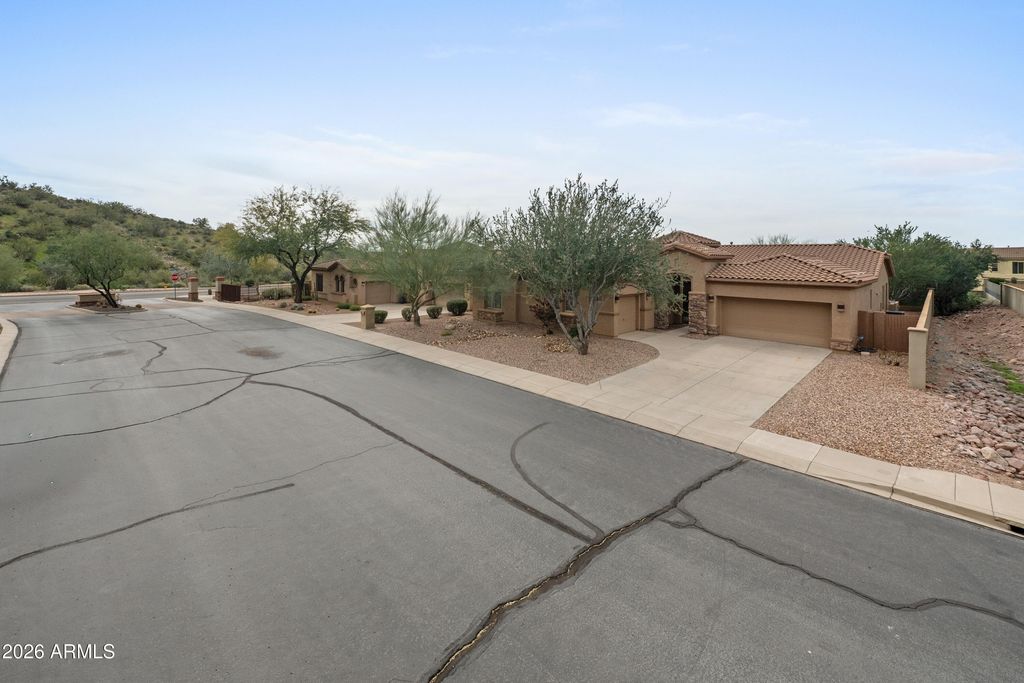 Image 11 of property listing at 3660 S GOLDEN EYE Lane, Gold Canyon, AZ 85118
