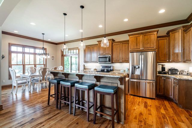 190 High Ridge COURT, Slinger, WI 53086