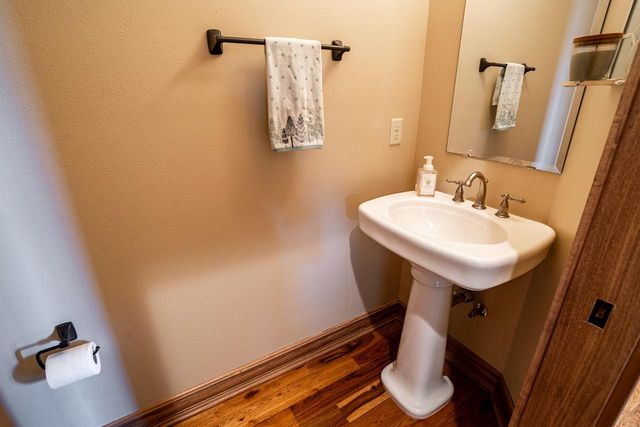 190 High Ridge COURT, Slinger, WI 53086