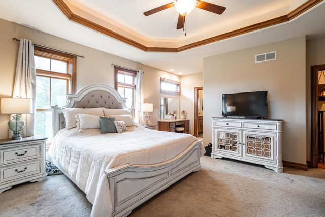 190 High Ridge COURT, Slinger, WI 53086