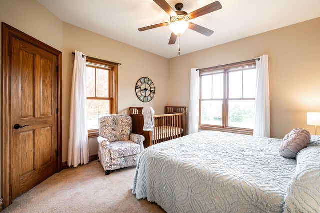 190 High Ridge COURT, Slinger, WI 53086