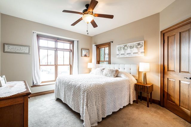 190 High Ridge COURT, Slinger, WI 53086